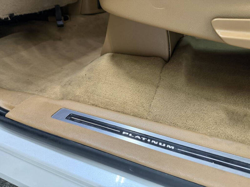 2016 Cadillac Escalade ESV Platinum
