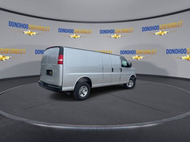 2025 Chevrolet Express 2500