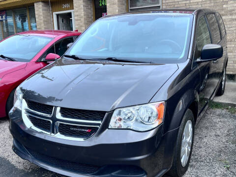 2019 Dodge Grand Caravan for sale at NORTH CHICAGO MOTORS INC in North Chicago IL