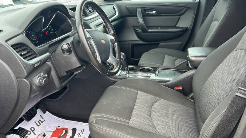 2017 Chevrolet Traverse LT