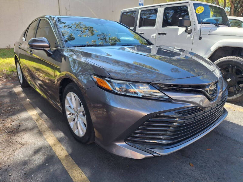 2018 Toyota Camry LE photo 4