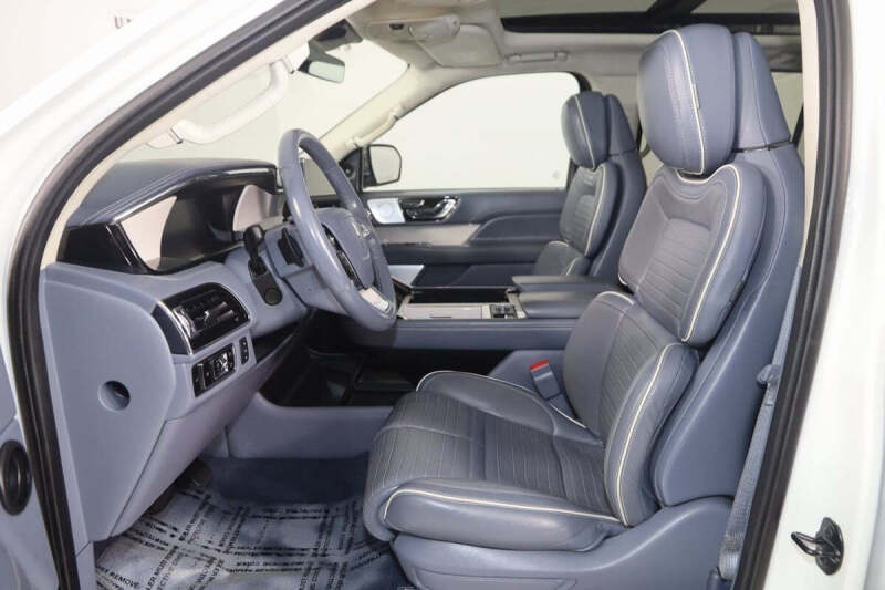2023 Lincoln Navigator Black Label
