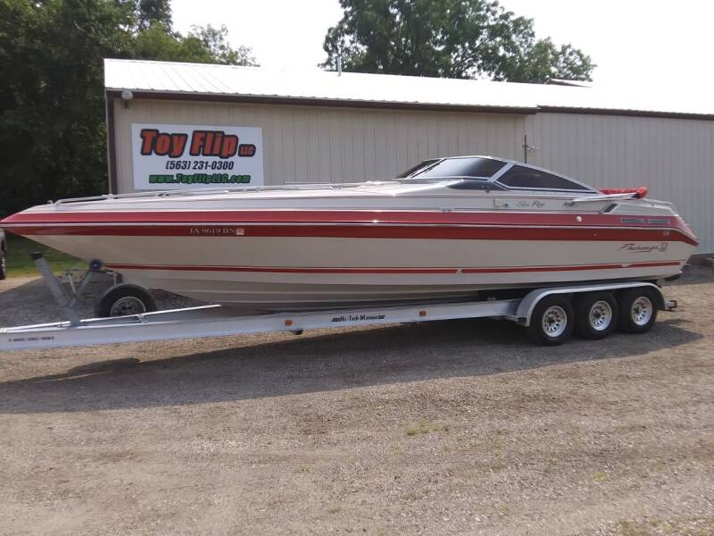 1987 Sea Ray Pachanga 32 for sale at Toy Flip LLC in Cascade IA