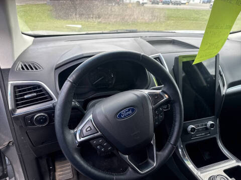 2024 Ford Edge Titanium