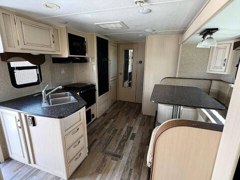 2016 Winnebago Minnie