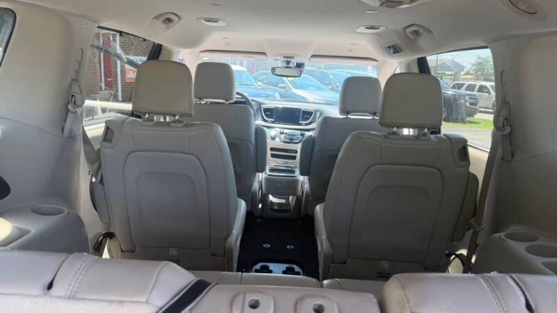 2020 Chrysler Pacifica Touring L