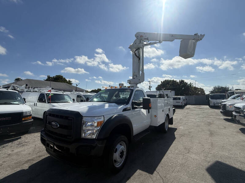 2011 Ford F-450 Super Duty Chassis Cab's photo