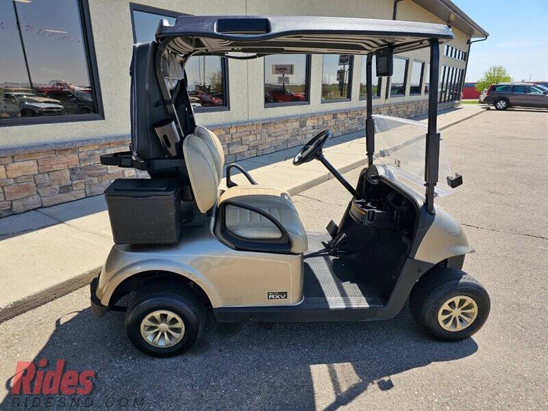 2020 E-Z-GO RXV ELiTE