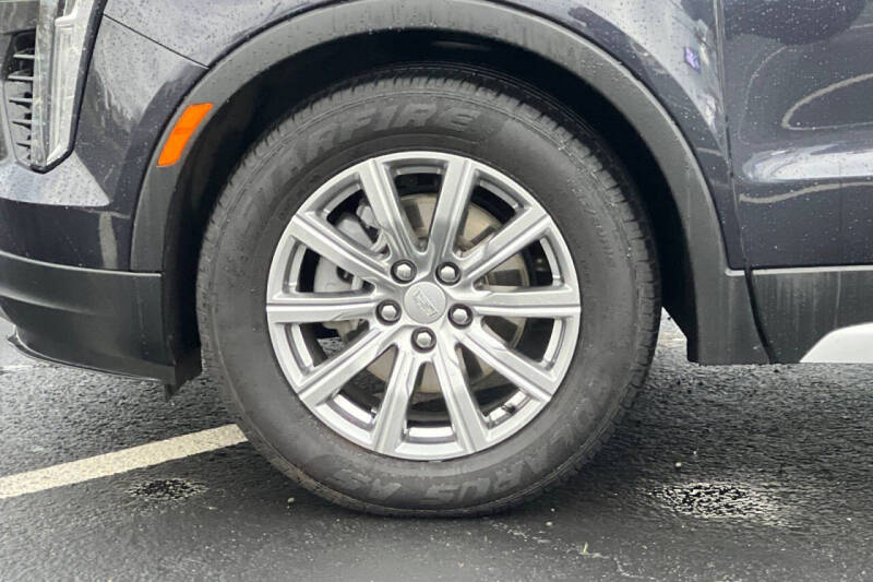 2023 Cadillac XT4 Premium Luxury