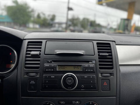 2012 Nissan Versa 1.8 S