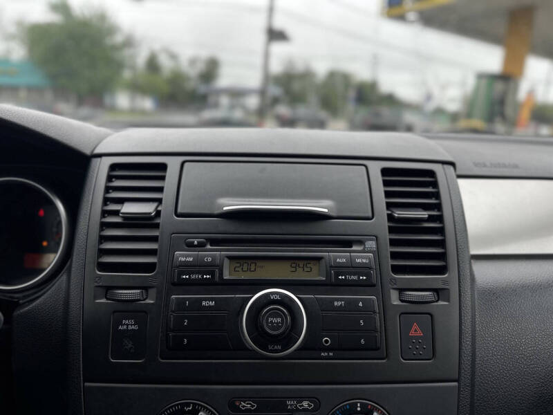 2012 Nissan Versa 1.8 S