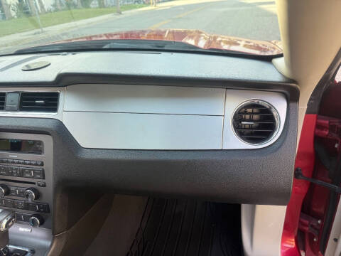 2010 Ford Mustang V6