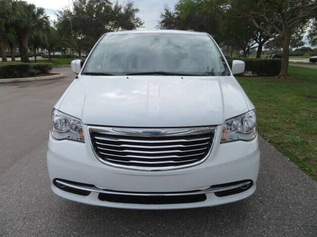 2014 Chrysler Town and Country Touring