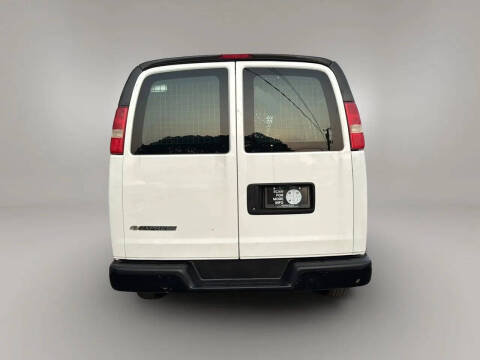 2017 Chevrolet Express 2500