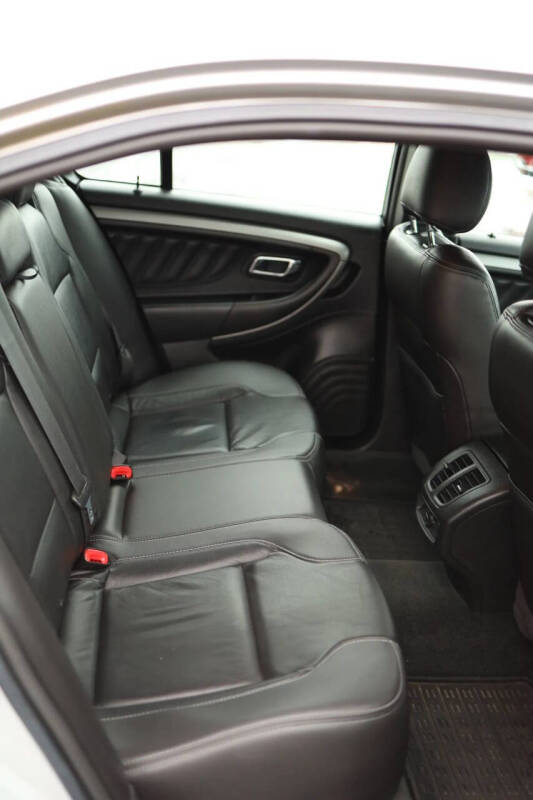 2016 Ford Taurus SEL