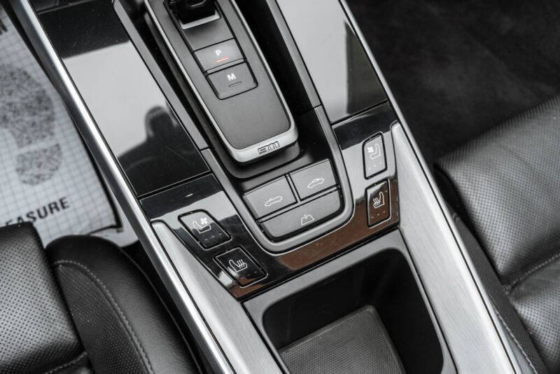 2020 Porsche 911 Carrera