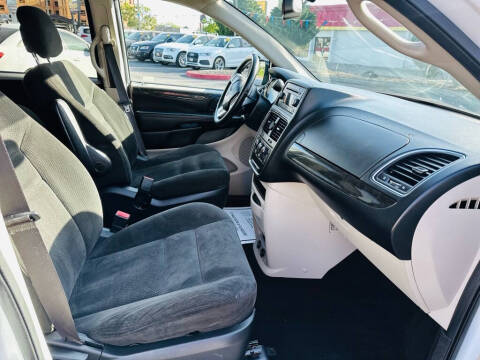2017 Dodge Grand Caravan SE