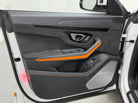 2022 Lamborghini Urus