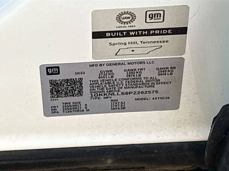 2023 GMC Acadia AT4