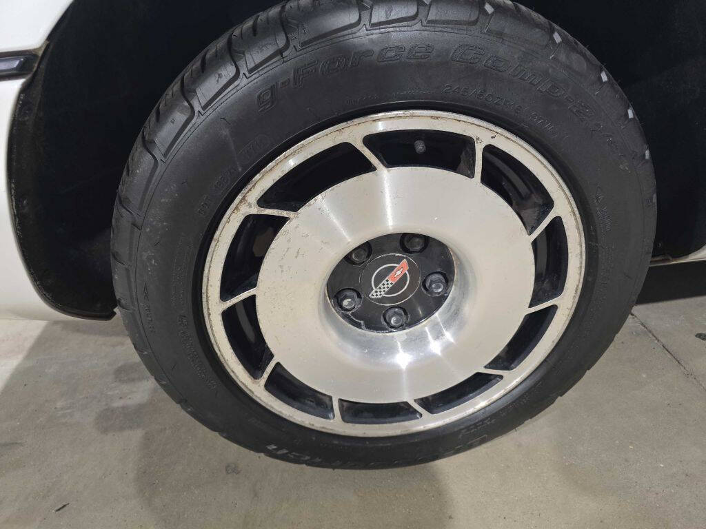 1985 Chevrolet Corvette 22