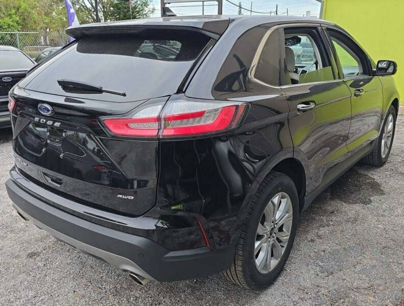 2024 Ford Edge Titanium