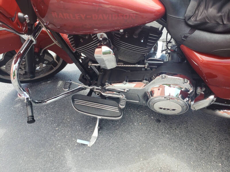 2011 Harley-Davidson ROAD GLIDE CUSTOM