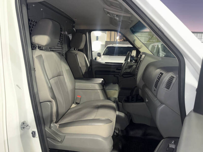 2019 Nissan NV 2500 HD SV