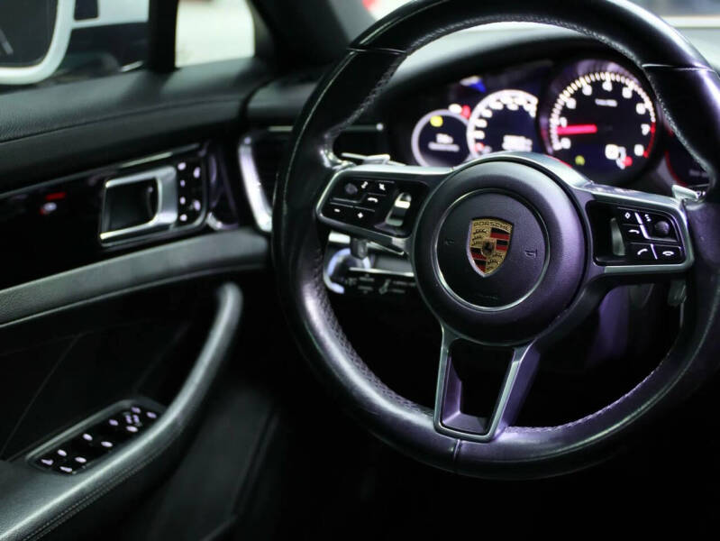 2017 Porsche Panamera