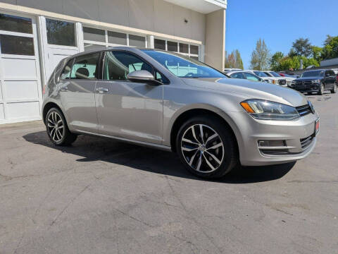 2016 Volkswagen Golf TSI SE