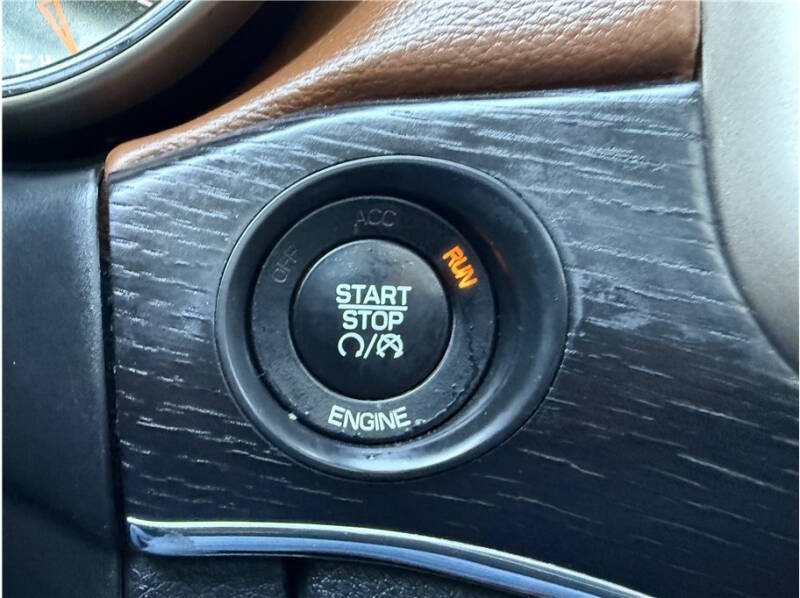 2016 Jeep Grand Cherokee Summit