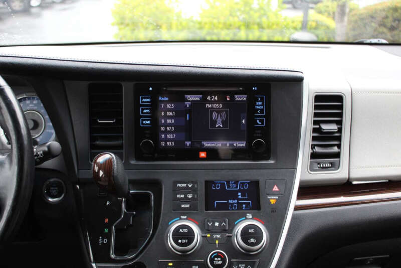 2017 Toyota Sienna