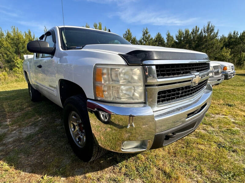 2009 Chevrolet Silverado 2500HD 1LT photo 2