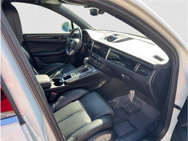 2020 Porsche Macan S