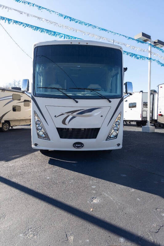 2017 Thor Motor Coach WINDSPORT 34F