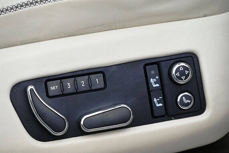 2017 Bentley Continental 26