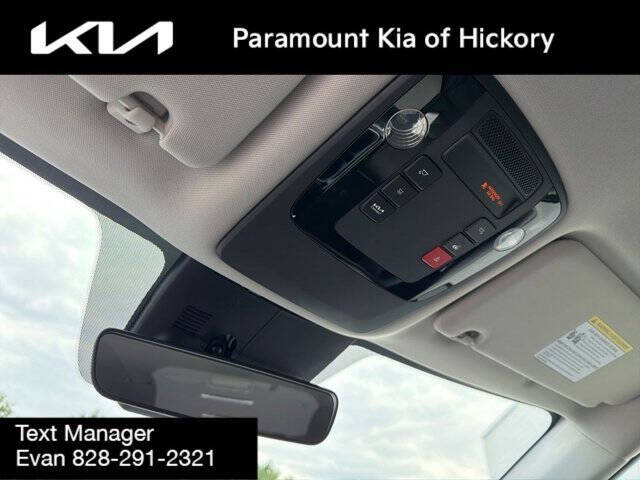 2024 Kia Carnival EX
