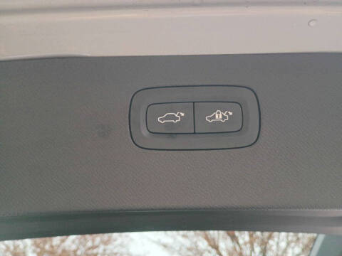 2025 Volvo XC90 B6 Plus Bright Theme 7P