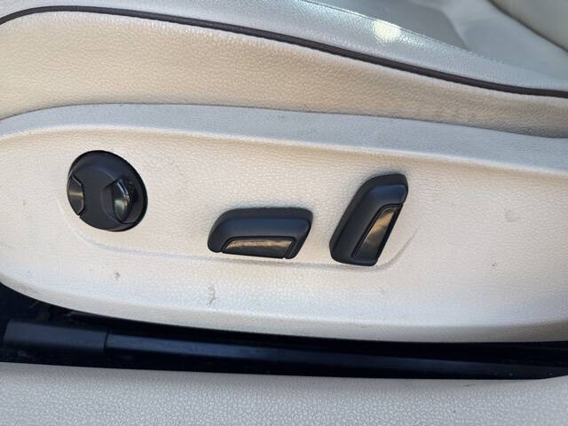 2017 Volkswagen Passat 1.8T R-Line