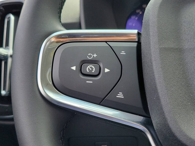 2026 Volvo XC40 B5 Plus