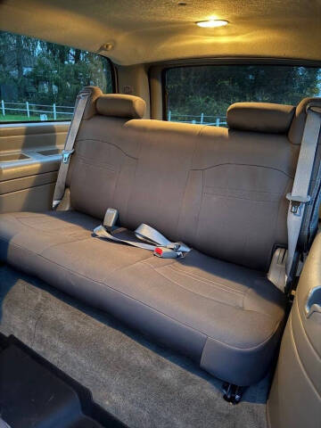 2004 Chevrolet Suburban