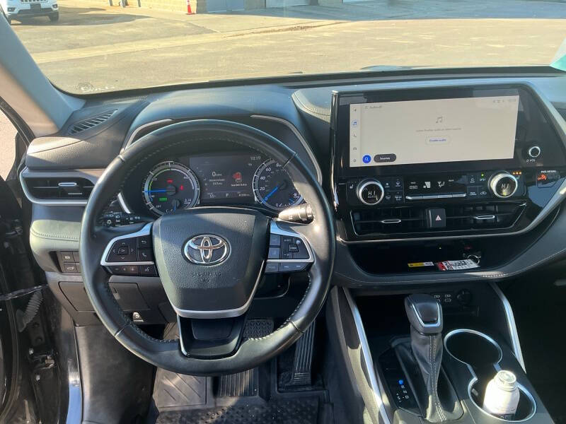 2023 Toyota Highlander Hybrid XLE