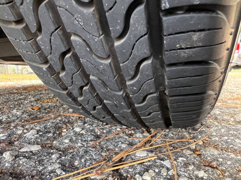 2007 Nissan Versa 1.8 SL