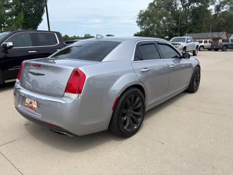 2017 Chrysler 300 C