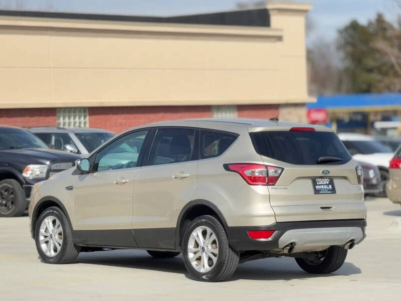 2017 Ford Escape SE