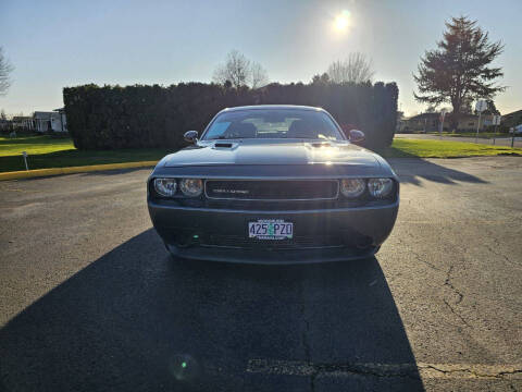 2012 Dodge Challenger SXT
