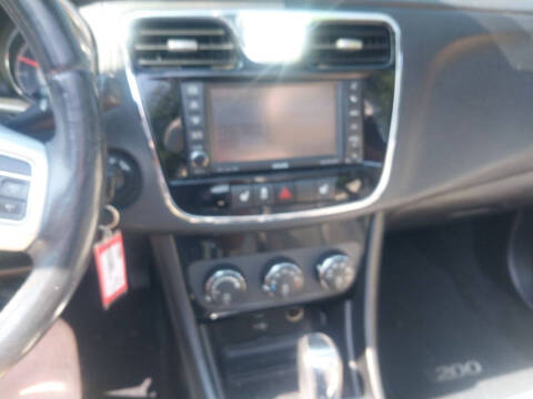 2012 Chrysler 200 Limited