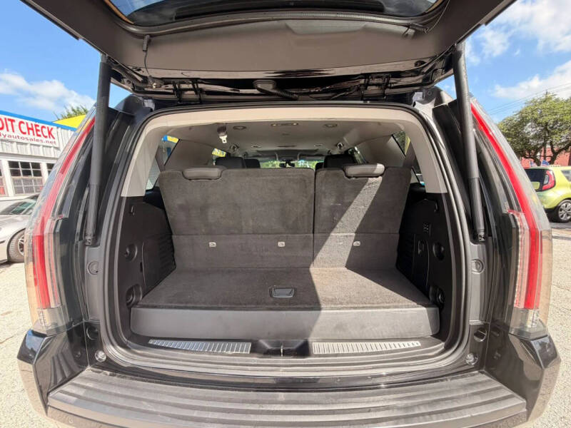 2016 Cadillac Escalade Standard
