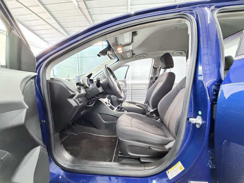 2013 Chevrolet Sonic LT Manual