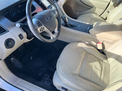 2014 Ford Taurus SEL