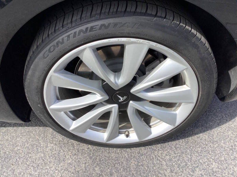 2019 Tesla Model 3 Standard Range Plus